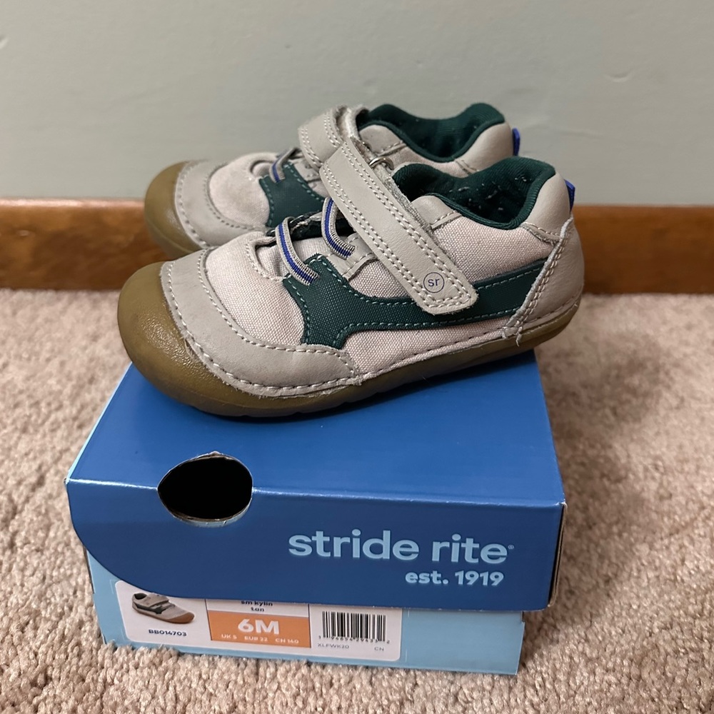4 pairs of toddler sneakers